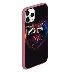 Чехол iPhone 11 Pro матовый Пара влюбленных енотов, цвет: 3D-малиновый — фото 2