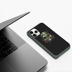 Чехол iPhone 11 Pro матовый Зеленый череп с розами, цвет: 3D-темно-зеленый — фото 2
