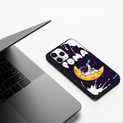Чехол iPhone 11 Pro матовый Рома космонавт отдыхает на Луне, цвет: 3D-черный — фото 2