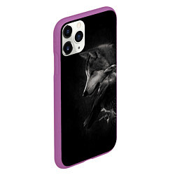 Чехол iPhone 11 Pro матовый Волк и ворон, цвет: 3D-фиолетовый — фото 2