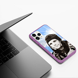 Чехол iPhone 11 Pro матовый Летчик космонавт Юра Гагарин, цвет: 3D-фиолетовый — фото 2