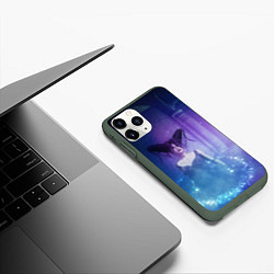 Чехол iPhone 11 Pro матовый Ведьма со звездной пылью в старом замке, цвет: 3D-темно-зеленый — фото 2