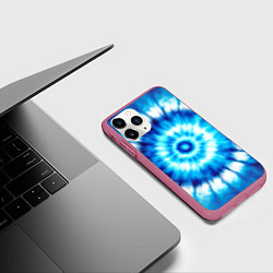 Чехол iPhone 11 Pro матовый Тай-дай бело-синий круг, цвет: 3D-малиновый — фото 2