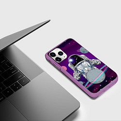 Чехол iPhone 11 Pro матовый Космонавт с планетами и звездами, цвет: 3D-фиолетовый — фото 2