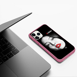 Чехол iPhone 11 Pro матовый Blackpink Jennie Red lips, цвет: 3D-малиновый — фото 2