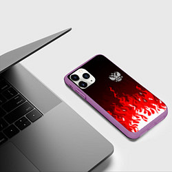 Чехол iPhone 11 Pro матовый Герб РФ - красное пламя, цвет: 3D-фиолетовый — фото 2