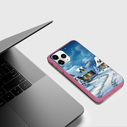 Чехол iPhone 11 Pro матовый Новогодние каникулы в деревне, цвет: 3D-малиновый — фото 2