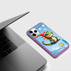 Чехол iPhone 11 Pro матовый Маленький дракончик рептилия, цвет: 3D-фиолетовый — фото 2