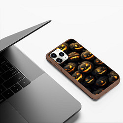 Чехол iPhone 11 Pro матовый Зловещие хэллоуинские тыквы, цвет: 3D-коричневый — фото 2