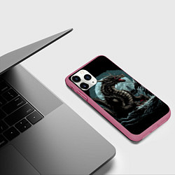 Чехол iPhone 11 Pro матовый Дракон зимних ночей, цвет: 3D-малиновый — фото 2