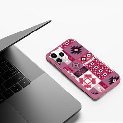 Чехол iPhone 11 Pro матовый Этническая геометрия в розовой палитре, цвет: 3D-малиновый — фото 2