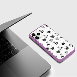 Чехол iPhone 11 Pro матовый Черно-белые магические котики - паттерн, цвет: 3D-фиолетовый — фото 2