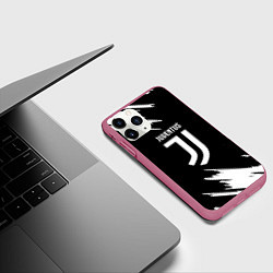 Чехол iPhone 11 Pro матовый Juventus краски текстура, цвет: 3D-малиновый — фото 2