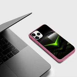 Чехол iPhone 11 Pro матовый Зеленая яркая плашка на черном абстракция, цвет: 3D-малиновый — фото 2
