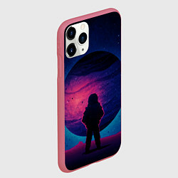 Чехол iPhone 11 Pro матовый Одинокий космонавт, цвет: 3D-малиновый — фото 2