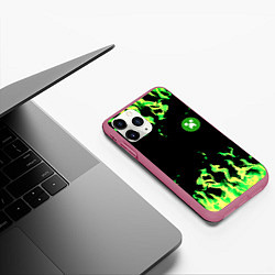 Чехол iPhone 11 Pro матовый Minecraft green flame, цвет: 3D-малиновый — фото 2