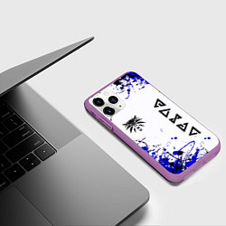 Чехол iPhone 11 Pro матовый Ведьмак лого краски, цвет: 3D-фиолетовый — фото 2