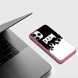 Чехол iPhone 11 Pro матовый Doom fire white, цвет: 3D-малиновый — фото 2