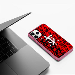 Чехол iPhone 11 Pro матовый Doom japan pattern steel, цвет: 3D-малиновый — фото 2