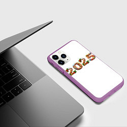 Чехол iPhone 11 Pro матовый Надпись новогодняя 2025 из пряников, цвет: 3D-фиолетовый — фото 2