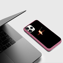 Чехол iPhone 11 Pro матовый Resident Evil 5, цвет: 3D-малиновый — фото 2