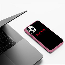 Чехол iPhone 11 Pro матовый Toyota red logo auto, цвет: 3D-малиновый — фото 2