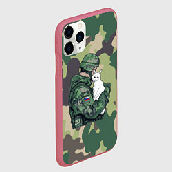 Чехол iPhone 11 Pro матовый Русский солдат с белой кошкой, цвет: 3D-малиновый — фото 2
