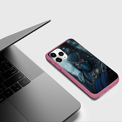 Чехол iPhone 11 Pro матовый Subzero mortal kombat, цвет: 3D-малиновый — фото 2