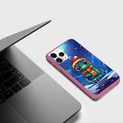 Чехол iPhone 11 Pro матовый Змейка в ночном лесу, цвет: 3D-малиновый — фото 2