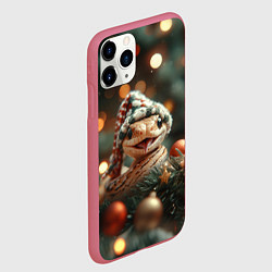Чехол iPhone 11 Pro матовый Забавная новогодняя змея, цвет: 3D-малиновый — фото 2