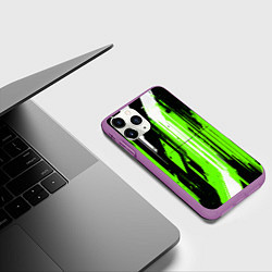 Чехол iPhone 11 Pro матовый Вертикальные чёрно-белые линии на зелёном фоне, цвет: 3D-фиолетовый — фото 2