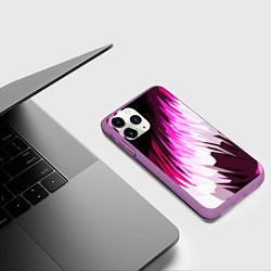 Чехол iPhone 11 Pro матовый Бело-розовые острые полосы на чёрном фоне, цвет: 3D-фиолетовый — фото 2