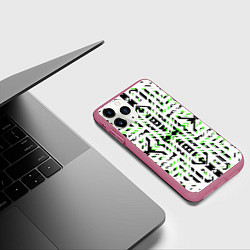 Чехол iPhone 11 Pro матовый Чёрно-зелёный диагональные полосы на белом фоне, цвет: 3D-малиновый — фото 2
