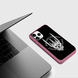 Чехол iPhone 11 Pro матовый Саурон и руны кольца Властелин колец, цвет: 3D-малиновый — фото 2