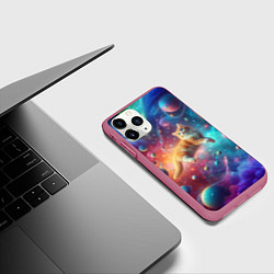 Чехол iPhone 11 Pro матовый Рыжий космический котёнок - неоновое свечение, цвет: 3D-малиновый — фото 2