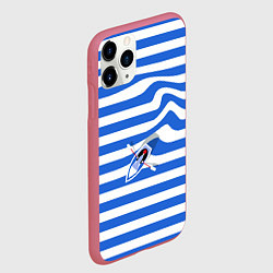 Чехол iPhone 11 Pro матовый Лодка плывет по тельняшке, цвет: 3D-малиновый — фото 2