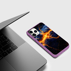 Чехол iPhone 11 Pro матовый Молнии в разбитом небе, цвет: 3D-фиолетовый — фото 2
