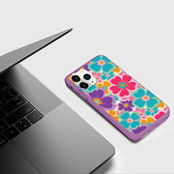 Чехол iPhone 11 Pro матовый Яркий цветочный калейдоскоп - узор в стиле ретро, цвет: 3D-фиолетовый — фото 2