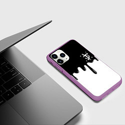 Чехол iPhone 11 Pro матовый Doom logo жидкие краски, цвет: 3D-фиолетовый — фото 2