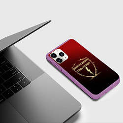 Чехол iPhone 11 Pro матовый Делай что должен и будь - красный с надписью, цвет: 3D-фиолетовый — фото 2