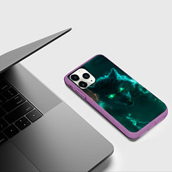 Чехол iPhone 11 Pro матовый Волк с зелеными глазами с молниями, цвет: 3D-фиолетовый — фото 2