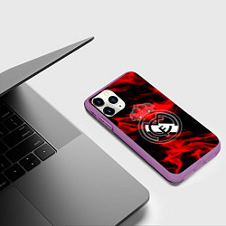 Чехол iPhone 11 Pro матовый Real Madrid красный огонь, цвет: 3D-фиолетовый — фото 2