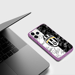 Чехол iPhone 11 Pro матовый Ювентус автографы полосы, цвет: 3D-фиолетовый — фото 2