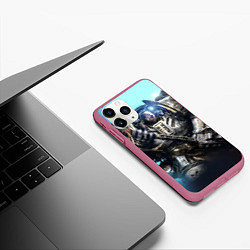 Чехол iPhone 11 Pro матовый Серый рыцарь, цвет: 3D-малиновый — фото 2