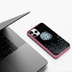 Чехол iPhone 11 Pro матовый Гагарин в небе, цвет: 3D-малиновый — фото 2
