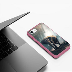 Чехол iPhone 7/8 матовый Слон в лесу, цвет: 3D-малиновый — фото 2