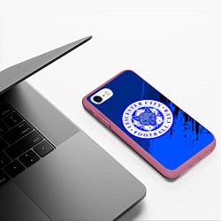 Чехол iPhone 7/8 матовый FC Leicester: Abstract style, цвет: 3D-малиновый — фото 2