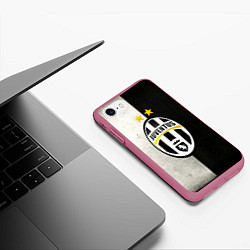 Чехол iPhone 7/8 матовый FC Juventus W&B, цвет: 3D-малиновый — фото 2
