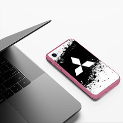 Чехол iPhone 7/8 матовый Mitsubishi: Black Spray, цвет: 3D-малиновый — фото 2