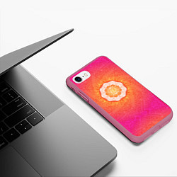 Чехол iPhone 7/8 матовый Солнечная мандала, цвет: 3D-малиновый — фото 2